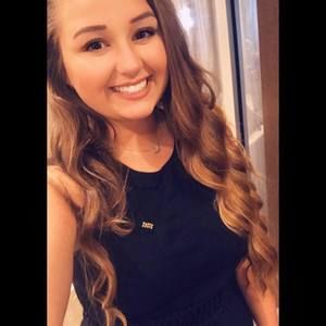 Meet your Posher, Alyssa